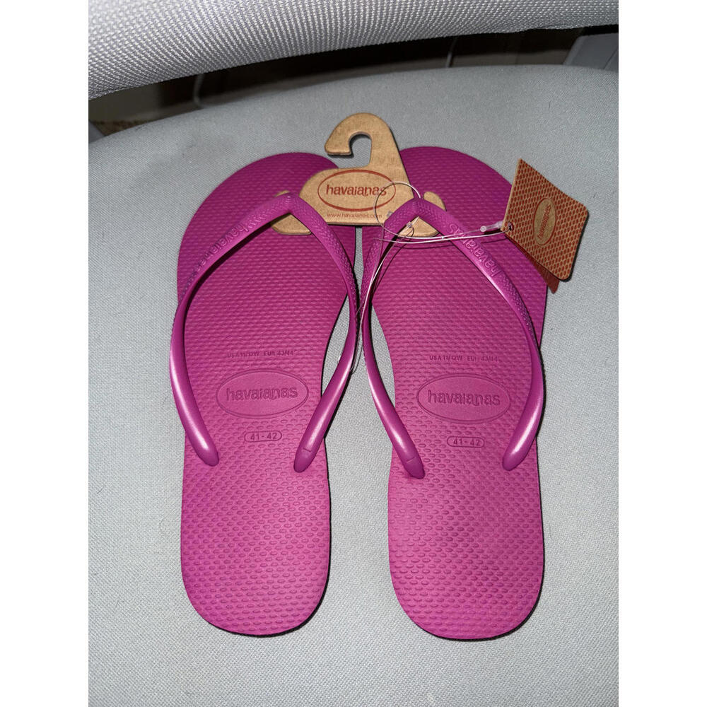Havaianas Flip Flops- Size 11/12 Rose Gum